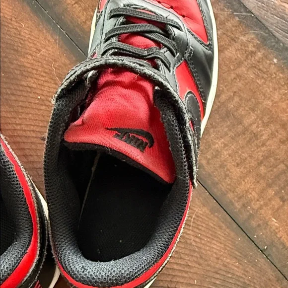 Nike Kids Black and Red Sneakers - Picture 9 of 11